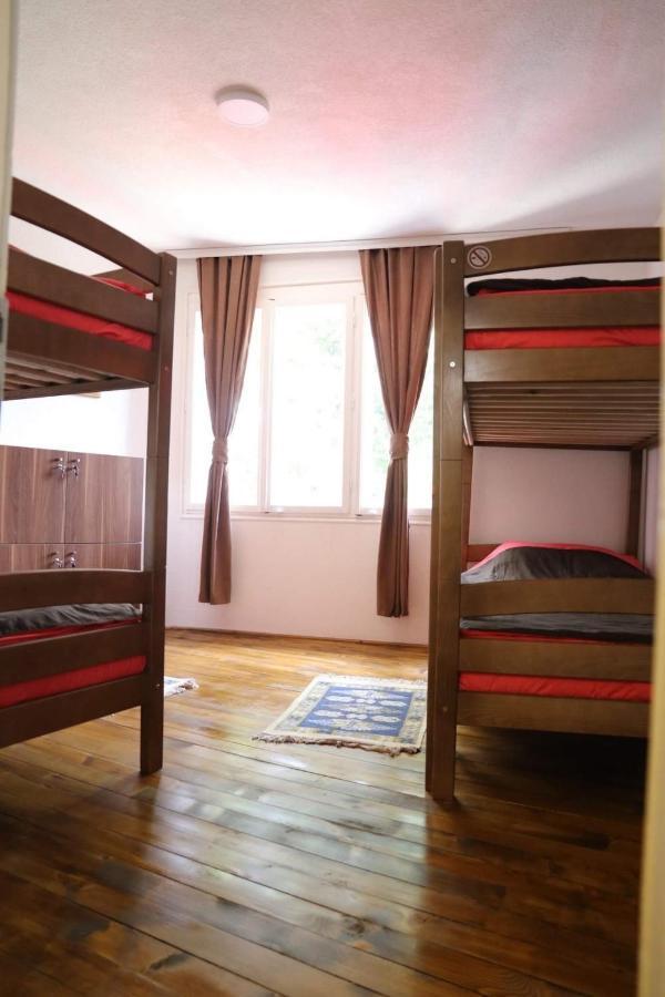 Central Hostel Peja Exteriör bild